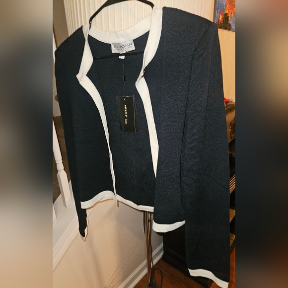 Nwt St John black and white Carnigan-14 - Picture 2 of 6